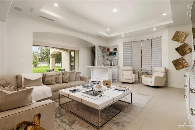 $1,900,000 | 702 West Moore Road, Pharr, TX 78577