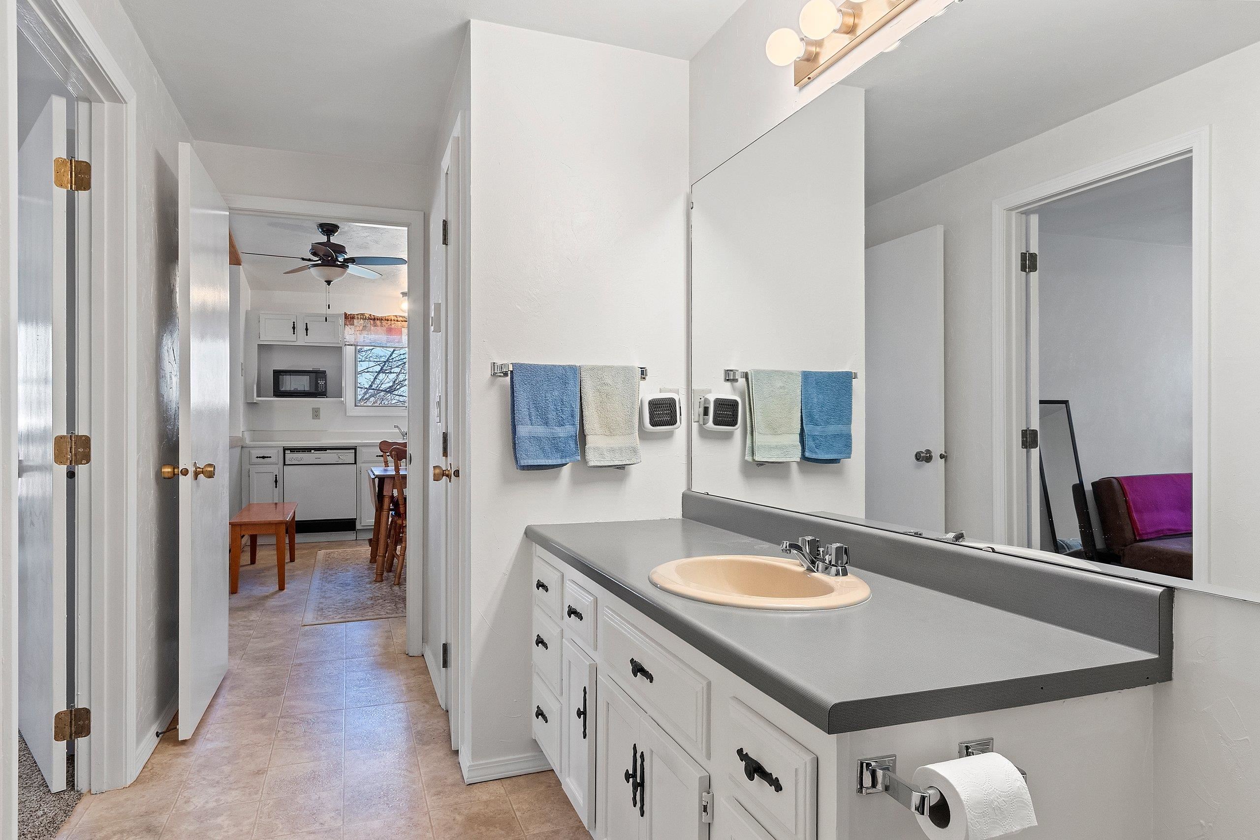 2409 Cedar Ridge, Unit C Green Bay, WI 54313 - Photo 18 of 27