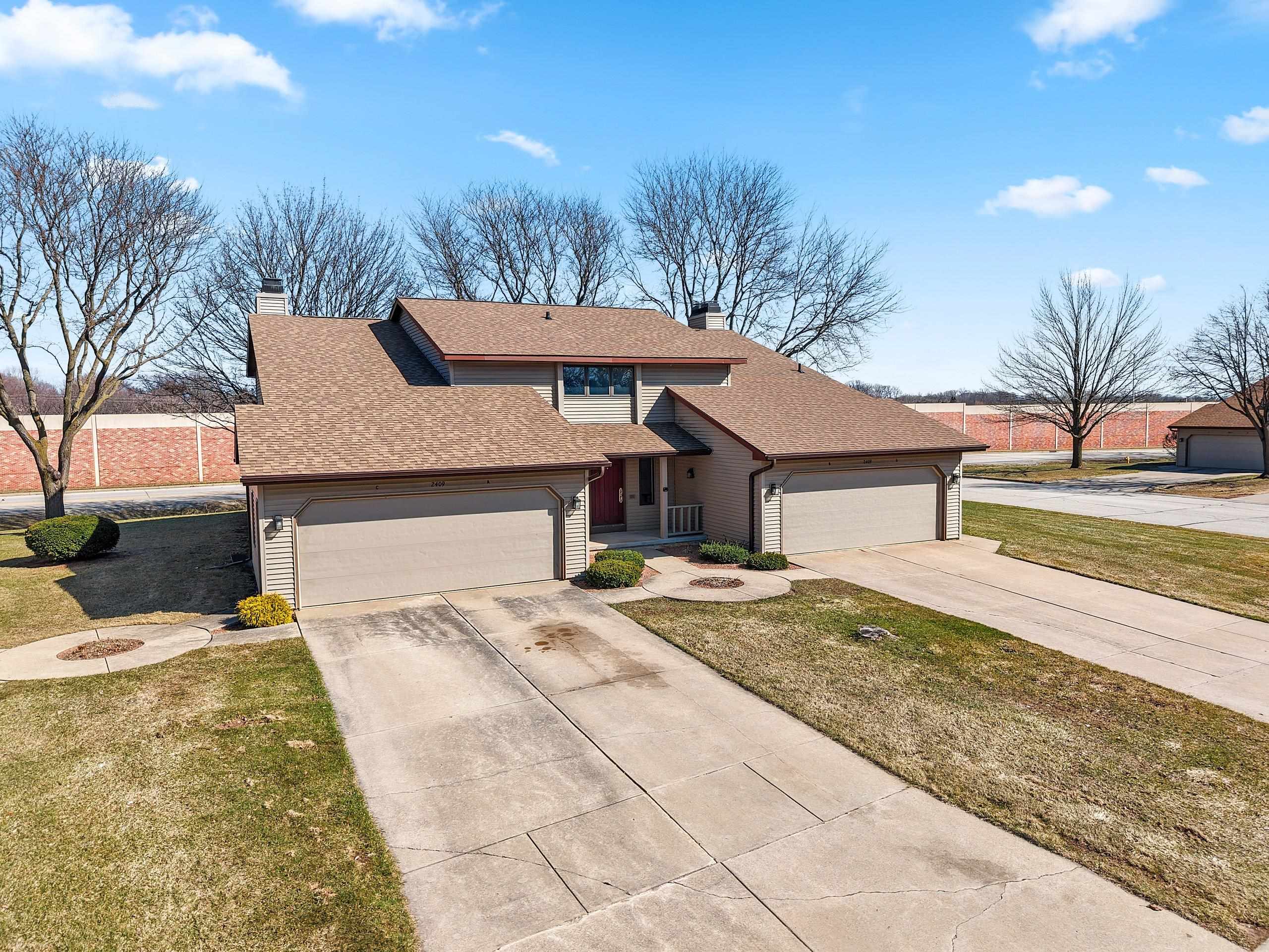 2409 Cedar Ridge, Unit C Green Bay, WI 54313 - Photo 2 of 27