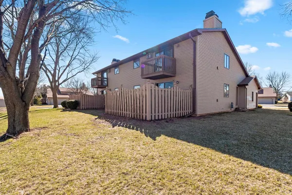 $150,000 | 2409 Cedar Ridge, Unit C, Green Bay, WI 54313