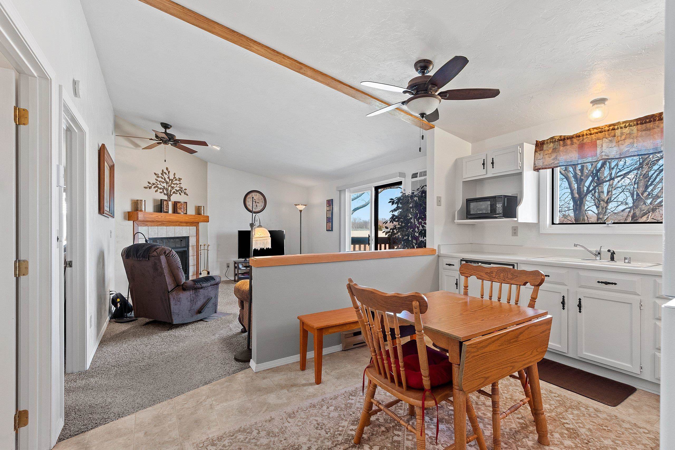 2409 Cedar Ridge, Unit C Green Bay, WI 54313 - Photo 7 of 27