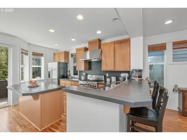 $525,000 | 8810 Southeast 12th Avenue, Portland, OR 97202