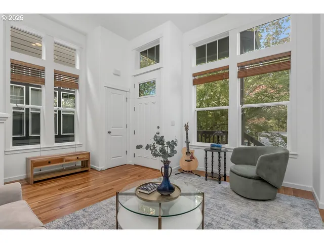 $525,000 | 8810 Southeast 12th Avenue, Portland, OR 97202