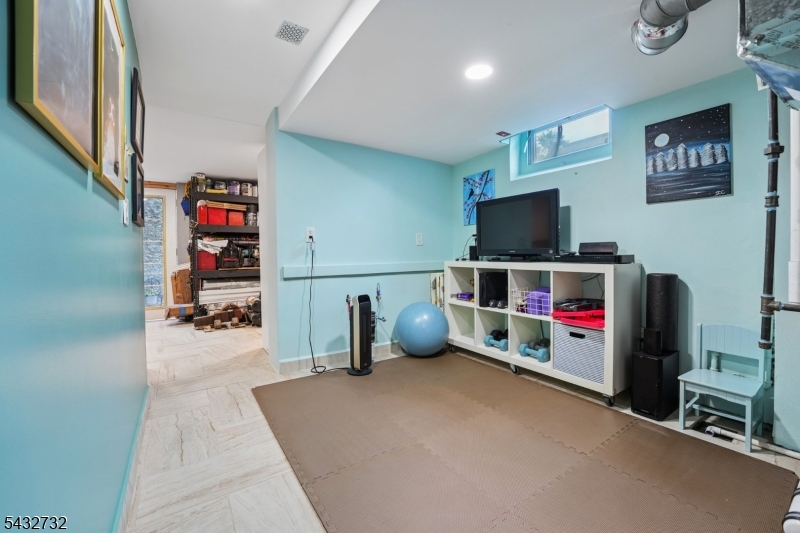 371 Raleigh Road Rahway, NJ 07065 - Photo 19 of 30