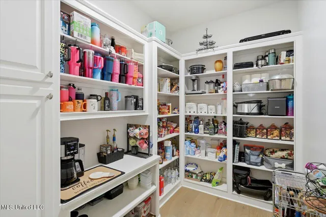 $575,000 | 173 Fallen Oaks Drive, Brandon, MS 39047