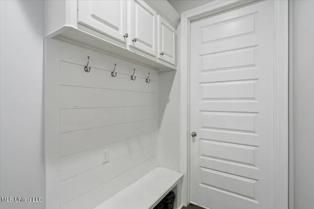 $575,000 | 173 Fallen Oaks Drive, Brandon, MS 39047