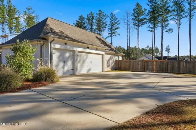 $575,000 | 173 Fallen Oaks Drive, Brandon, MS 39047