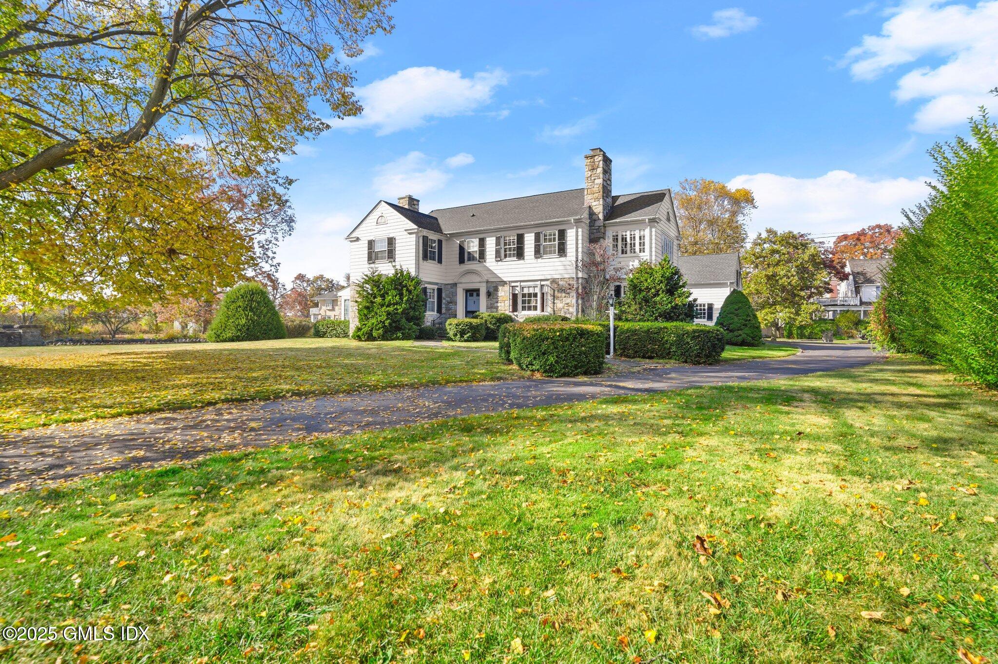 209 Shore Road Old Greenwich, CT 06870 - Photo 3 of 18 6-web-or-mls-209-shore-rd