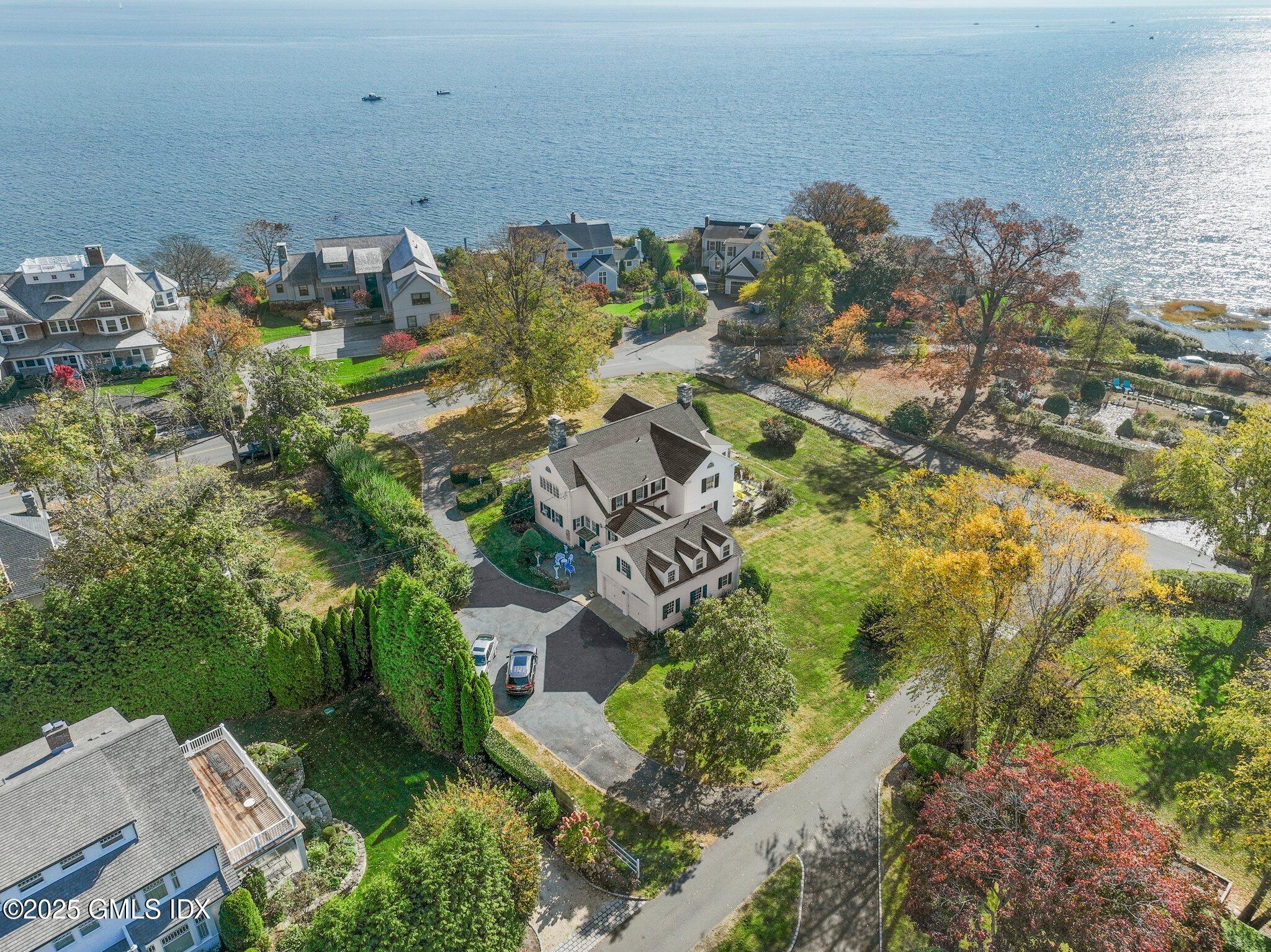 209 Shore Road Old Greenwich, CT 06870 - Photo 10 of 18 18-web-or-mls-209-shore-rd