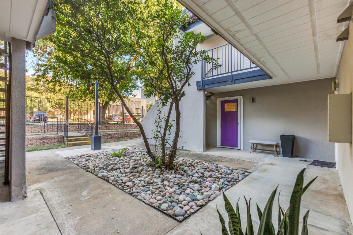 935 La Posada Drive, Unit 155 Austin, TX 78752 - Photo 25 of 25 View of patio / terrace