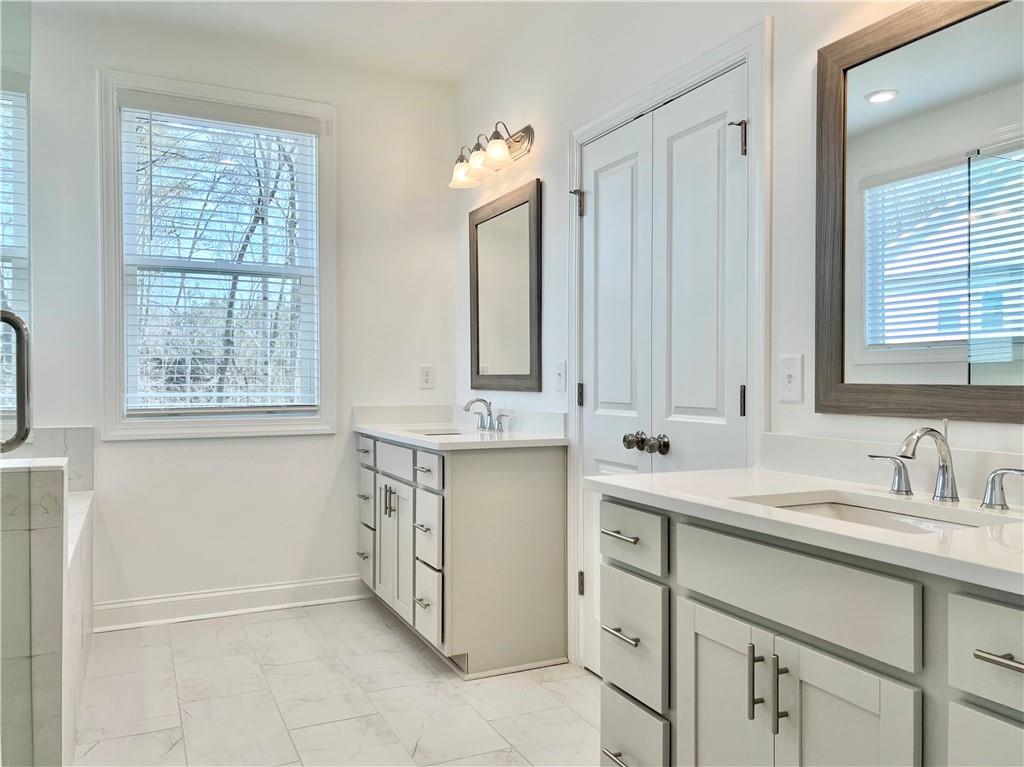 1562 Wellborn Walk Suwanee, GA 30024 - Photo 11 of 33