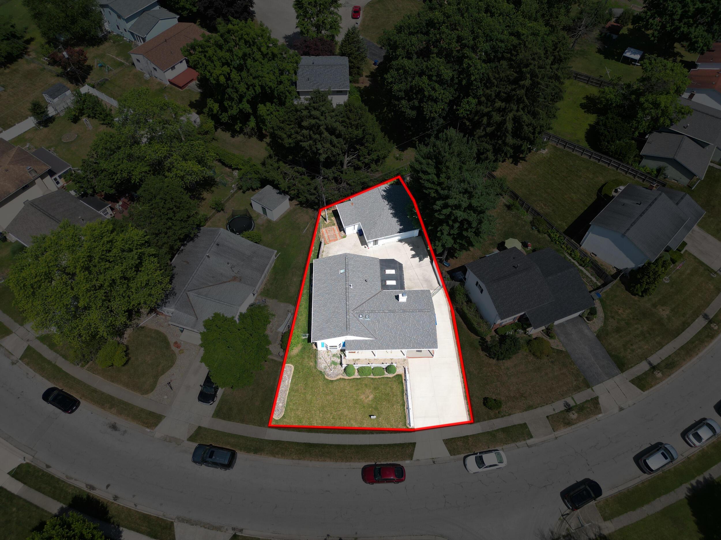 5820 Riverton Road Columbus, OH 43232 - Photo 5 of 53 5_dji_0493 copy