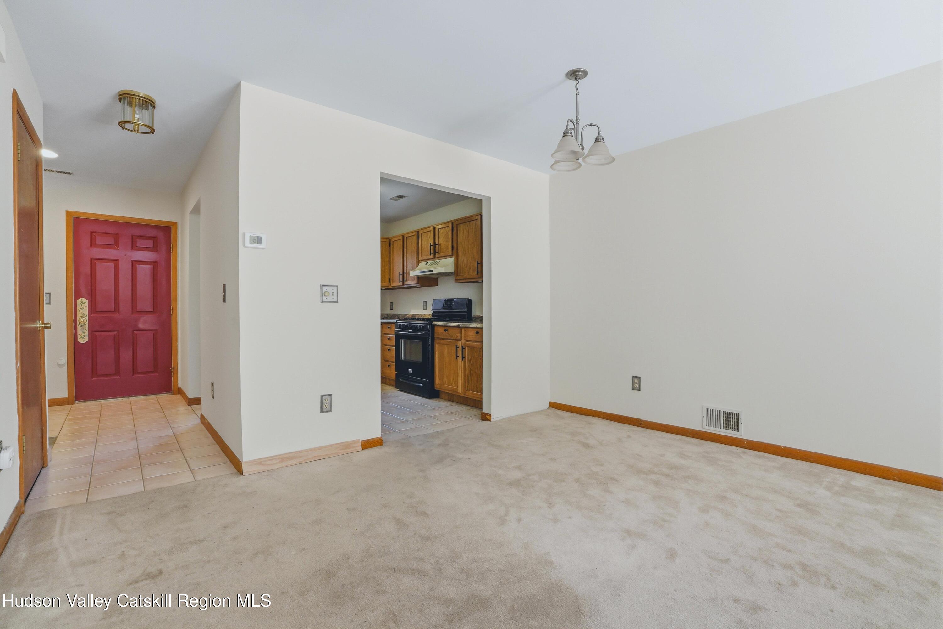 142 Ledge Road Kingston, NY 12401 - Photo 9 of 21 DSC07549