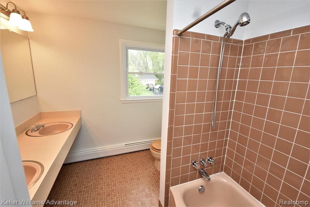 30209 Barwell Road Farmington Hills, MI 48334 - Photo 22 of 35