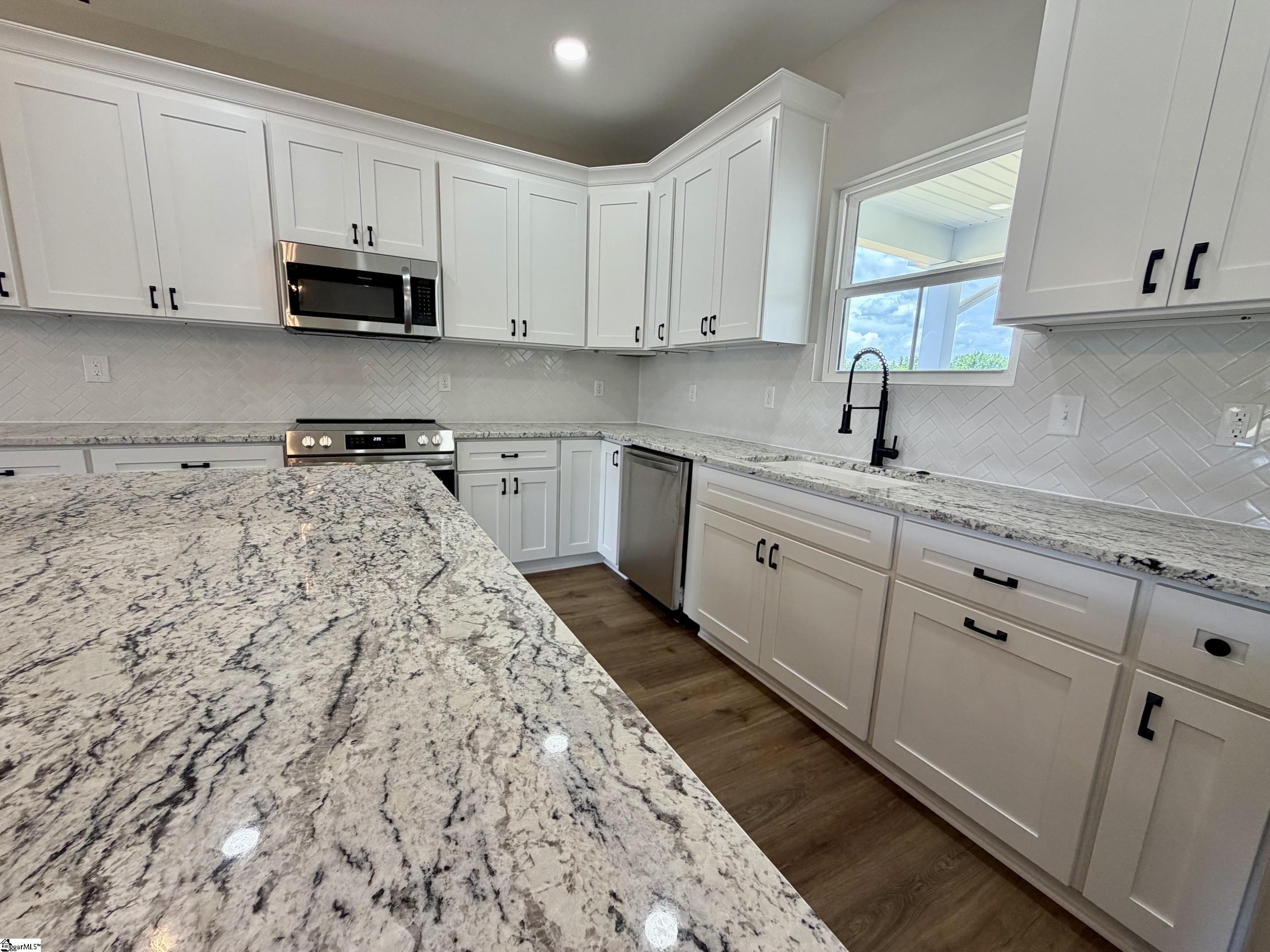2735 Friendship Church Road Gray Court, SC 29645 - Photo 5 of 16