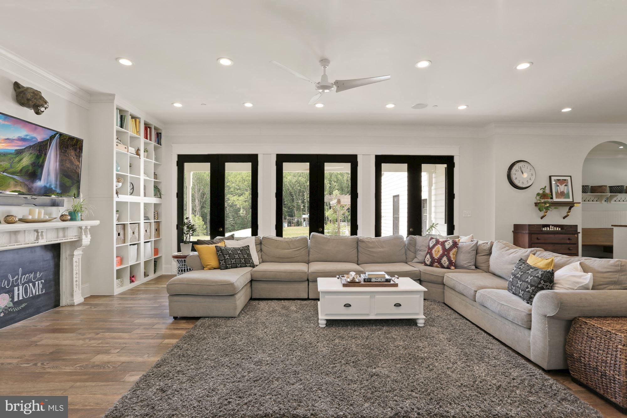 913 Governor Bridge Road Davidsonville, MD 21035 - Photo 23 of 118 Family Room off Kitchen