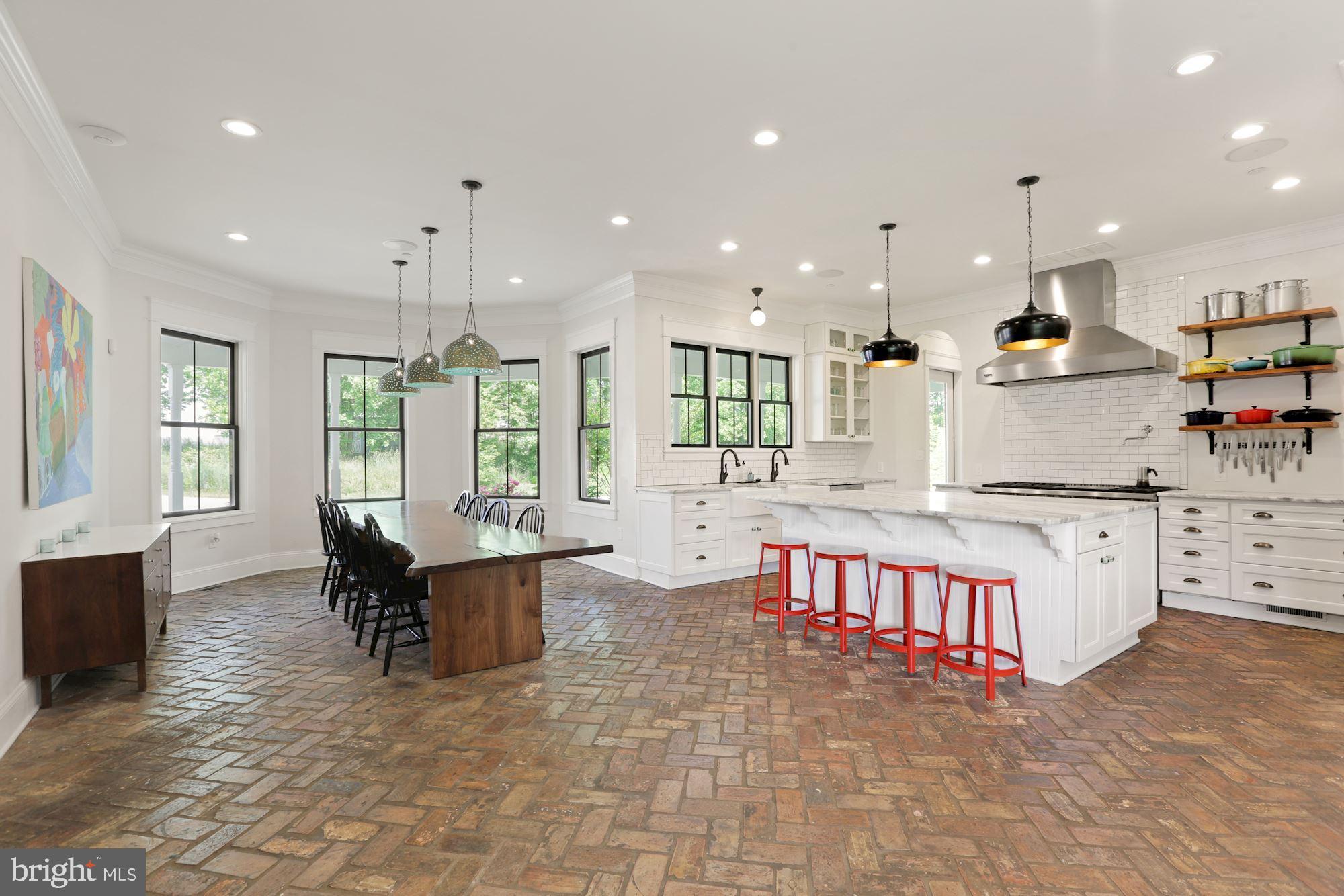 913 Governor Bridge Road Davidsonville, MD 21035 - Photo 25 of 118 Gourmet Kitchen and Eat in Dining