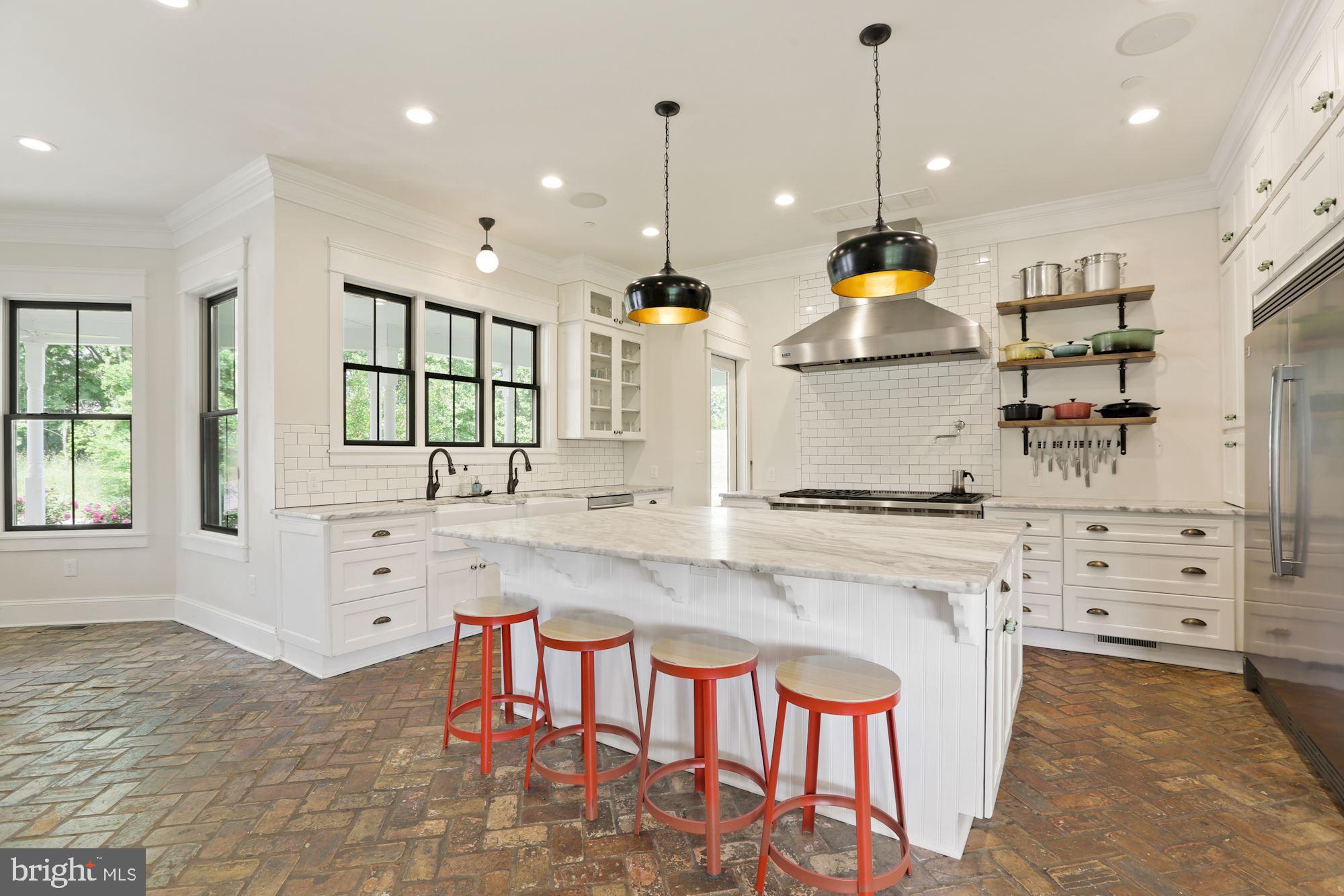 913 Governor Bridge Road Davidsonville, MD 21035 - Photo 31 of 118 Gourmet Kitchen