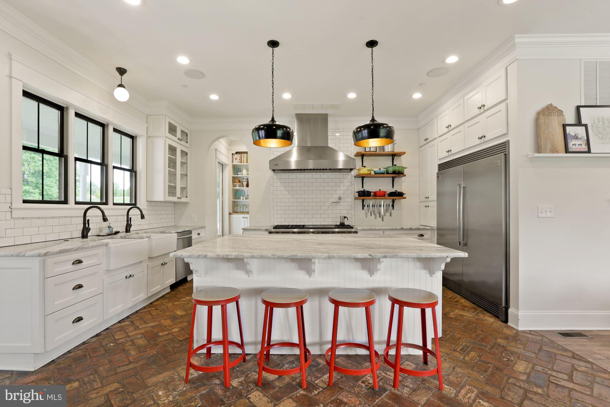 913 Governor Bridge Road Davidsonville, MD 21035 - Photo 32 of 118 Gourmet Kitchen