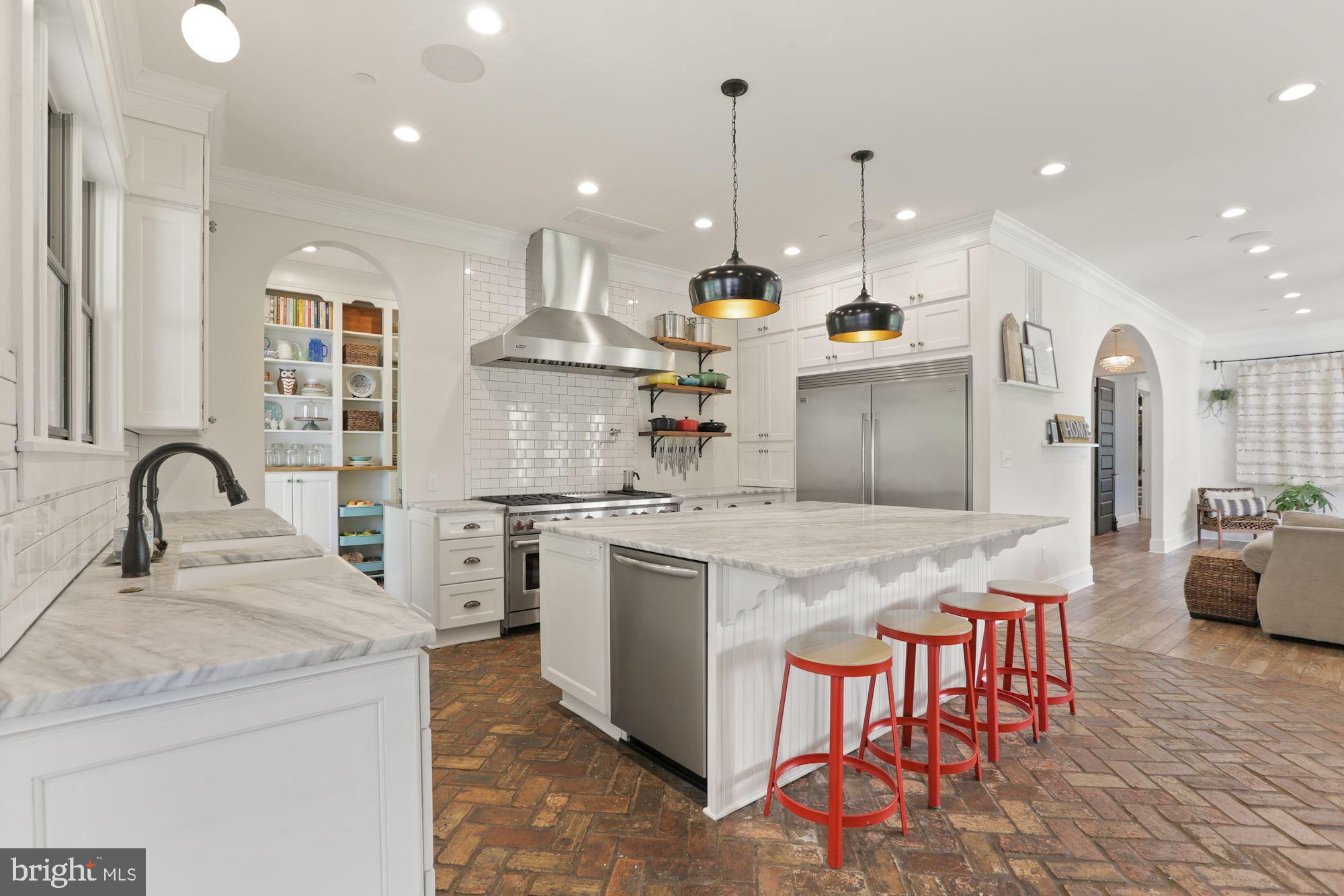 913 Governor Bridge Road Davidsonville, MD 21035 - Photo 33 of 118 Gourmet Kitchen