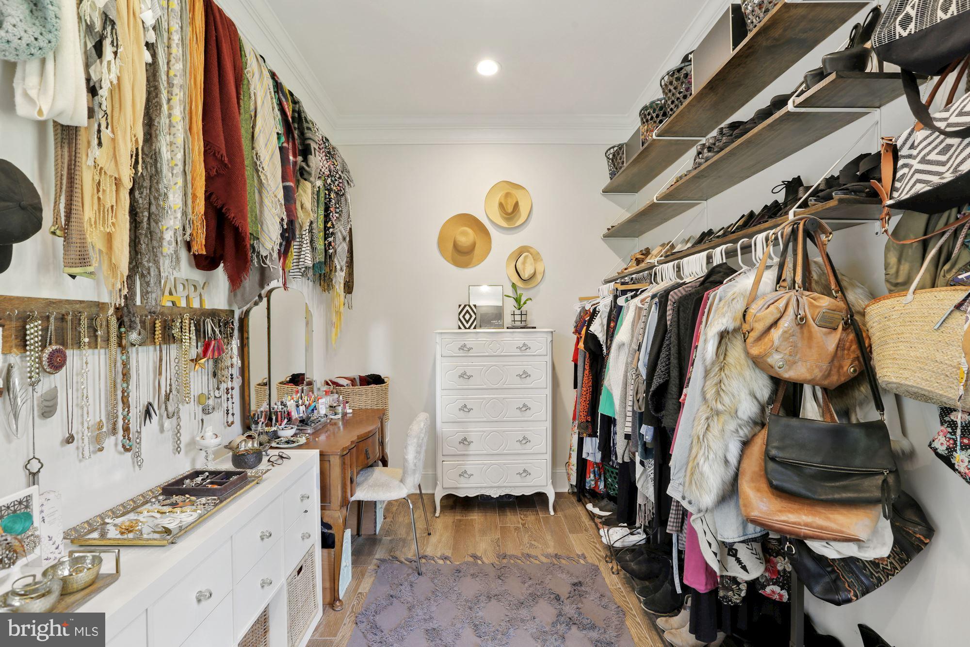 913 Governor Bridge Road Davidsonville, MD 21035 - Photo 45 of 118 Primary Walk in Closet