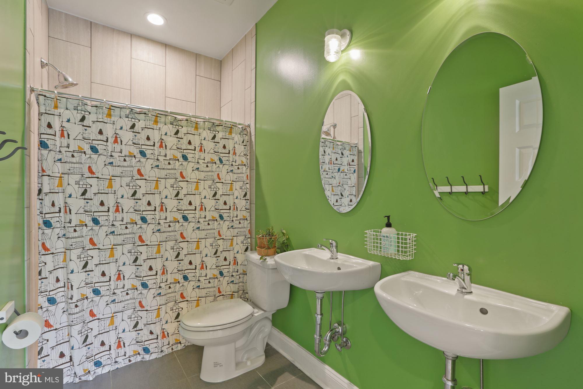 913 Governor Bridge Road Davidsonville, MD 21035 - Photo 68 of 118 Upper Level Full Bath