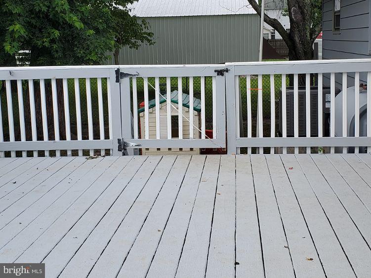559 Erial Road Sicklerville, NJ 08081 - Photo 31 of 43 Rear deck/Porch
