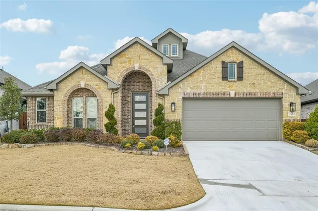 $449,900 | 121 Emperor Oak Court, Balch Springs, TX 75181