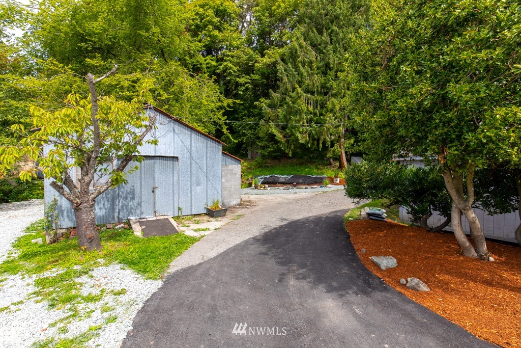 16722 Blodgett Road Mount Vernon, WA 98274 - Photo 15 of 37 a view of a backyard with a garden