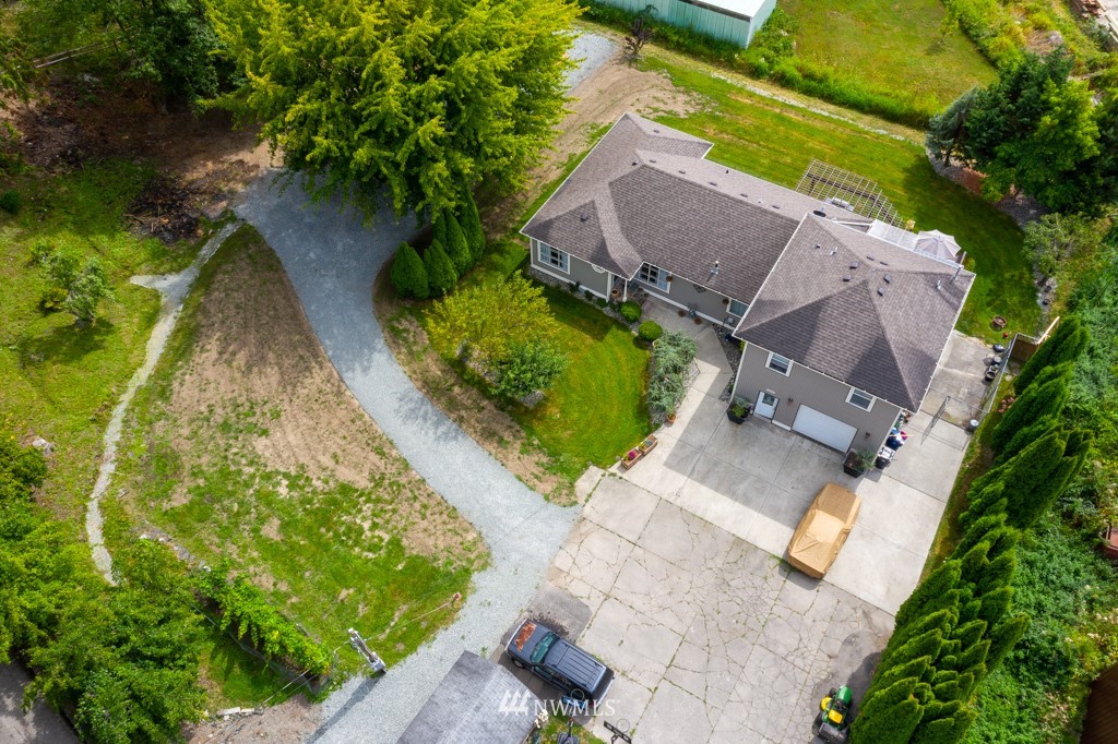 16722 Blodgett Road Mount Vernon, WA 98274 - Photo 36 of 37 an aerial view of a house with a yard