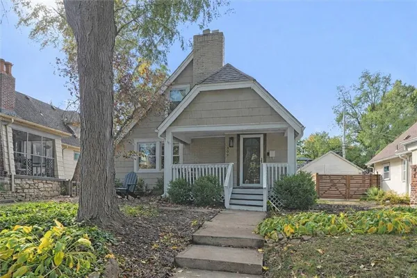$445,000 | 309 East 69th Street, Kansas City, MO 64113