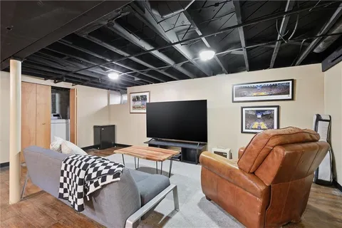 $425,000 | 309 East 69th Street, Kansas City, MO 64113