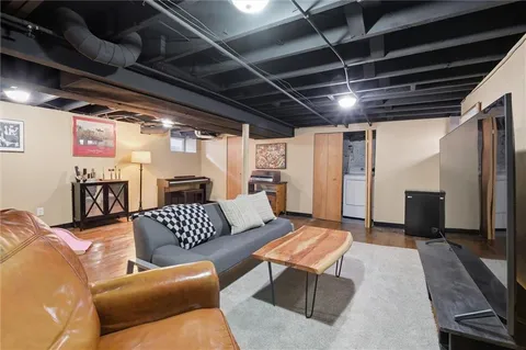 $425,000 | 309 East 69th Street, Kansas City, MO 64113