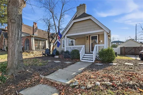 $425,000 | 309 East 69th Street, Kansas City, MO 64113