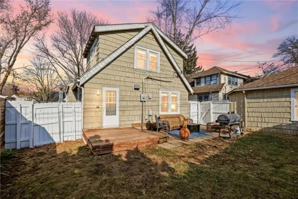 $425,000 | 309 East 69th Street, Kansas City, MO 64113