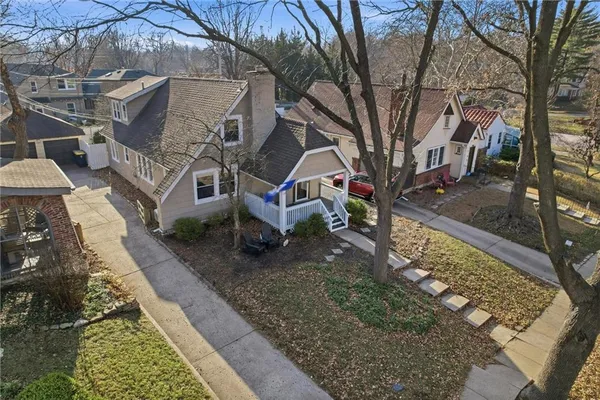 $425,000 | 309 East 69th Street, Kansas City, MO 64113