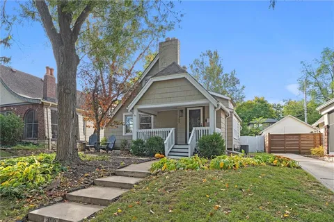$425,000 | 309 East 69th Street, Kansas City, MO 64113