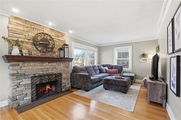 $425,000 | 309 East 69th Street, Kansas City, MO 64113