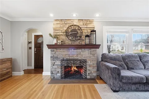 $425,000 | 309 East 69th Street, Kansas City, MO 64113