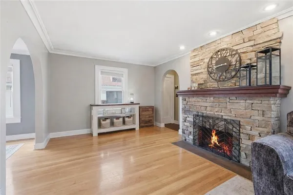 $425,000 | 309 East 69th Street, Kansas City, MO 64113