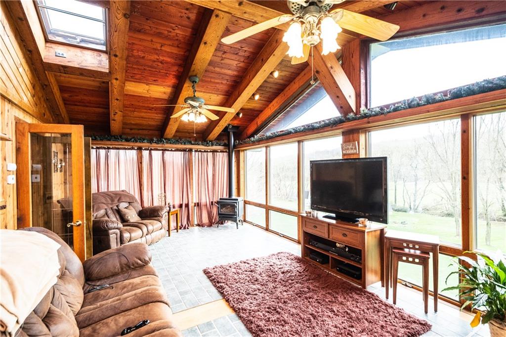 216 Jones Road Cabot, PA 16023 - Photo 15 of 25
