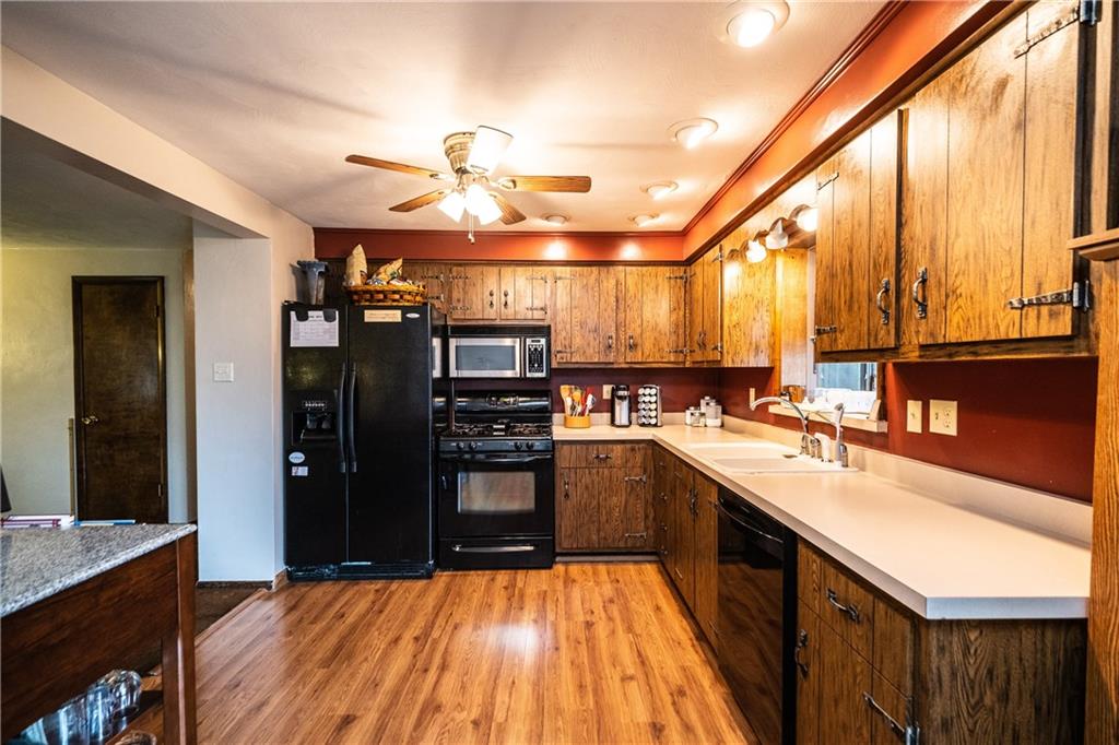 216 Jones Road Cabot, PA 16023 - Photo 6 of 25