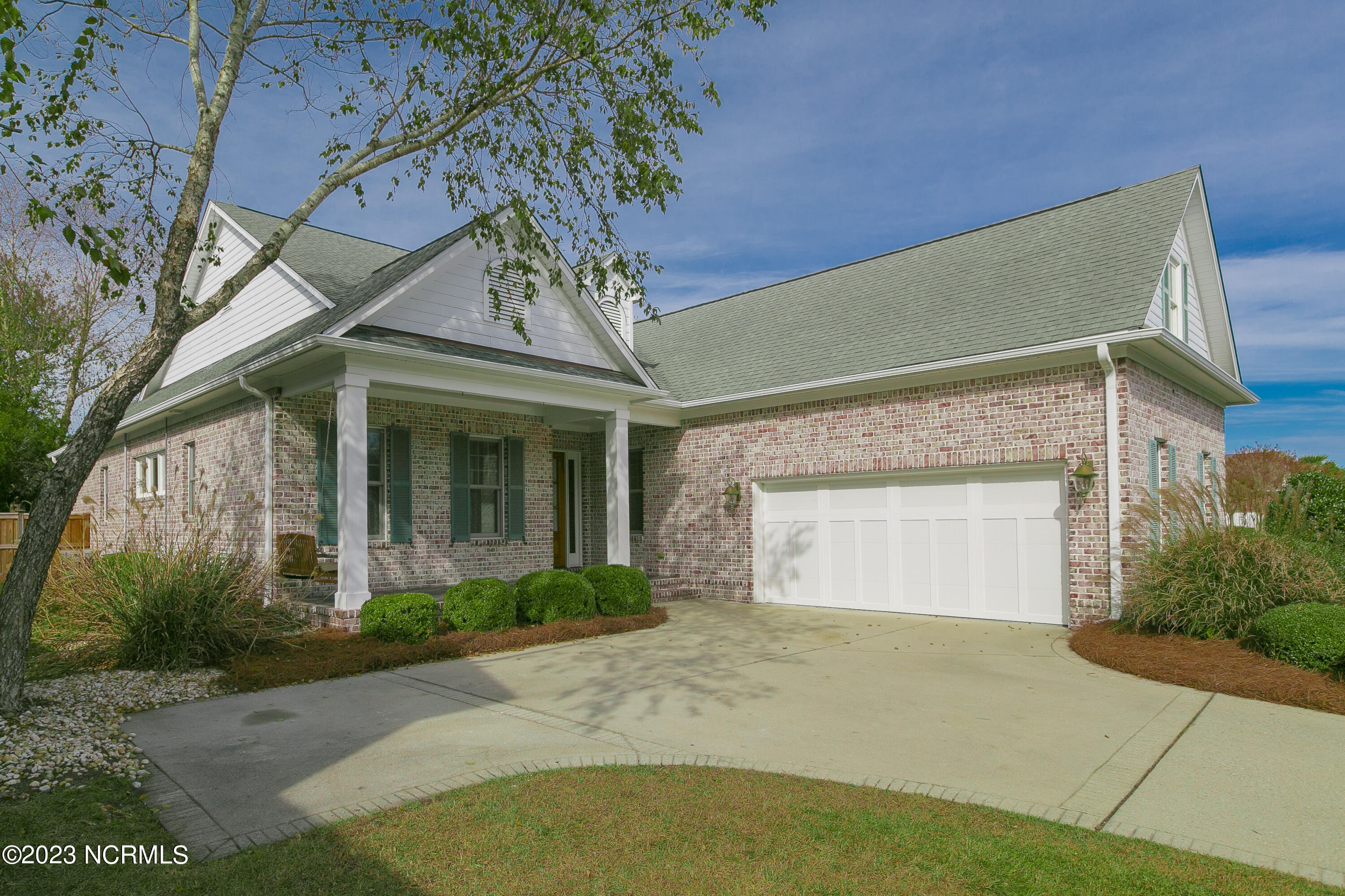 535 Tanbridge Road Wilmington, NC 28405 - Photo 5 of 50 Entry is paved with large two car garage plus added space