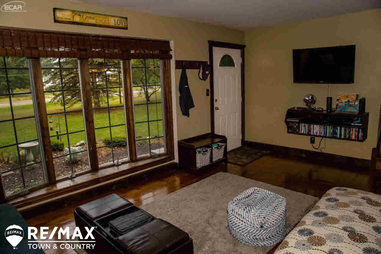 7246 Coldwater Road Flushing, MI 48433 - Photo 7 of 61