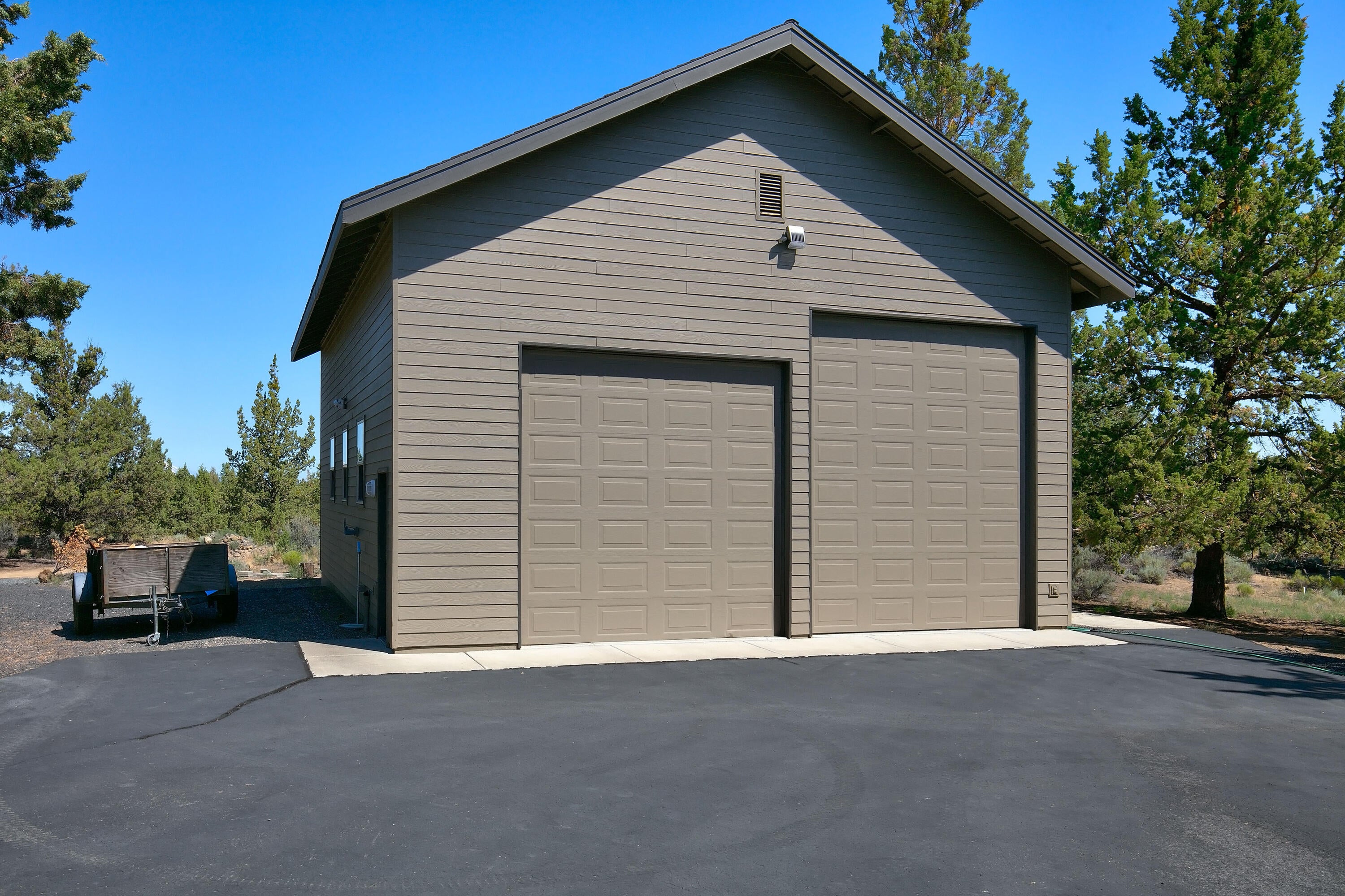 64215 Crosswinds Road Bend, OR 97703 - Photo 35 of 40 36 64215 Crosswinds Rd._024