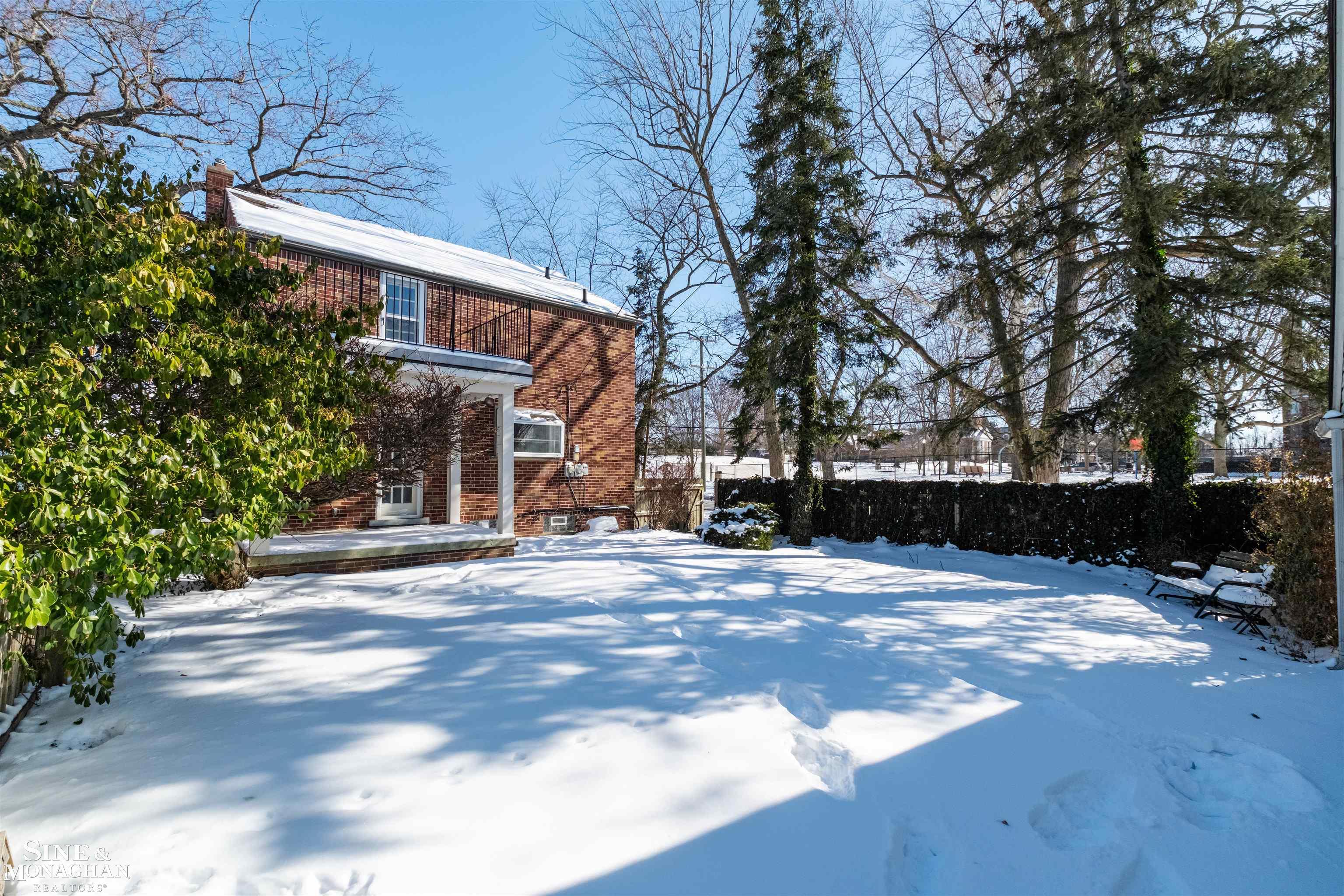 201 McMillan Road Grosse Pointe Farms, MI 48236 - Photo 27 of 41
