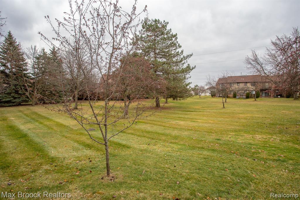 1501 Meadowside Drive Rochester Hills, MI 48307 - Photo 41 of 43