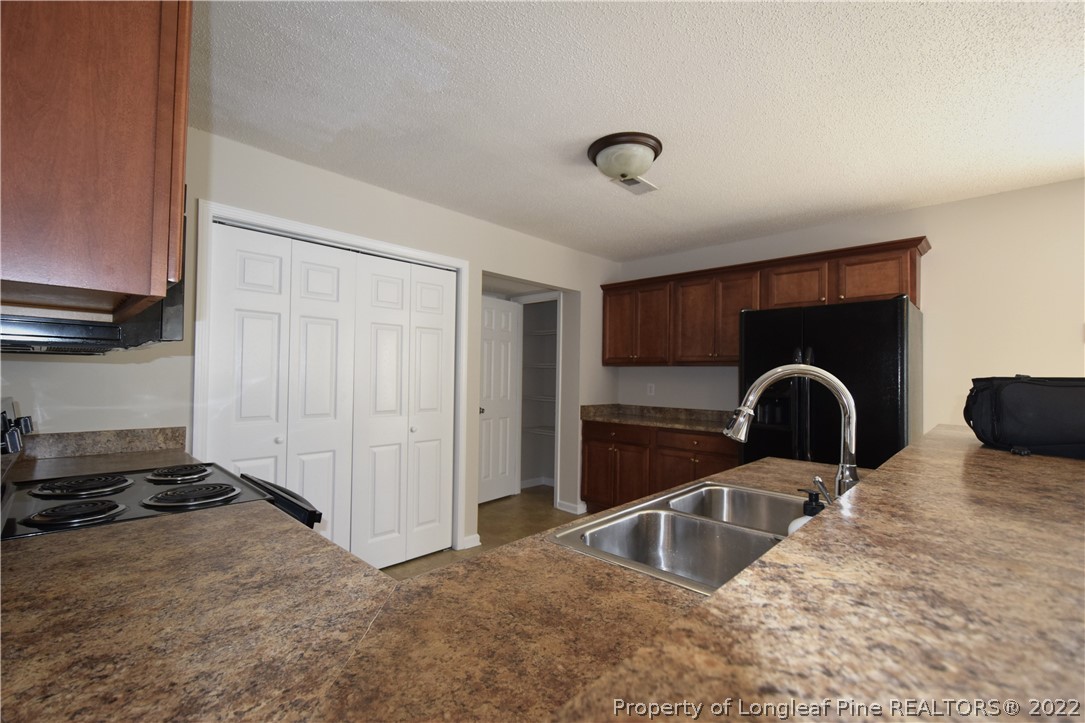 1100 Bramblegate Road Hope Mills, NC 28348 - Photo 30 of 47 Gallery Image 30