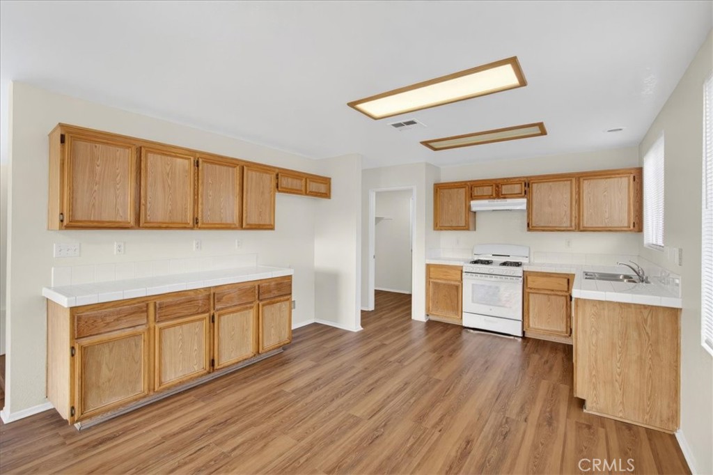 14813 Carter Road Victorville, CA 92394 - Photo 16 of 74