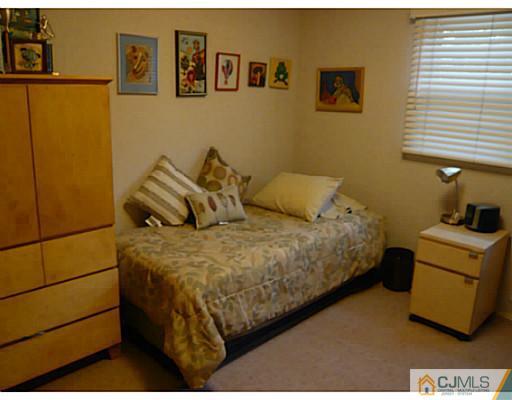 12 Celler Road Edison, NJ 08817 - Photo 12 of 16 Gallery Image 12